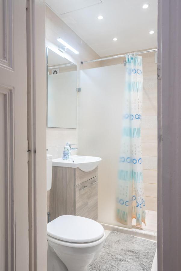 Cozy & Quiet Apartment Near Kiraly Street Free Parking, Ac, Perfect For 4 Guests! Budapest Exteriör bild