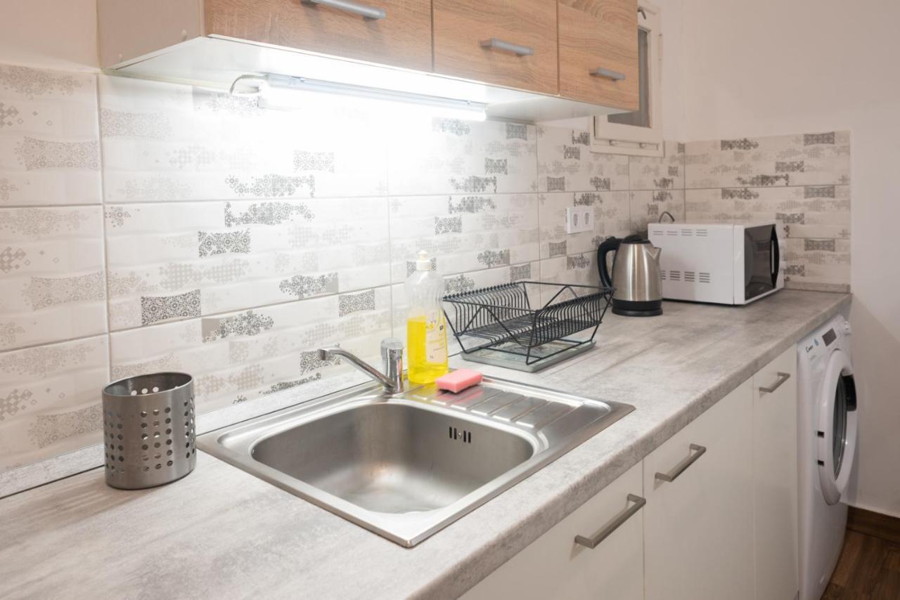 Cozy & Quiet Apartment Near Kiraly Street Free Parking, Ac, Perfect For 4 Guests! Budapest Exteriör bild